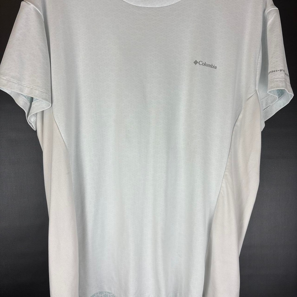Womens Columbia Sportswear white t-shirt with blue snowflake pattern